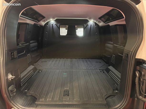 Land Rover Defender 110 3.0 D250 Hard Top S
