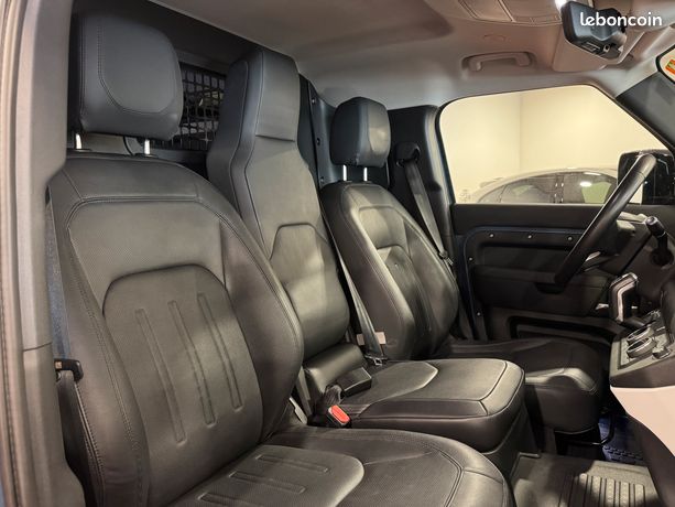 Land Rover Defender 110 3.0 D250 Hard Top S