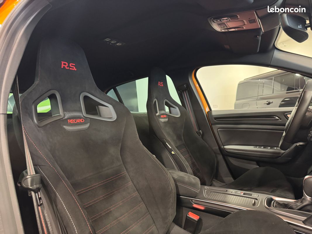 RENAULT MEGANE R.S. ULTIME 1.8 TCE 300ch EDC 4Control 2 PLACES DERIV VP PRIX HT